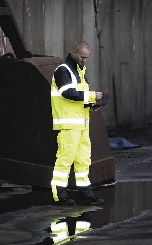 06831-064EewTOy7IDEjXI