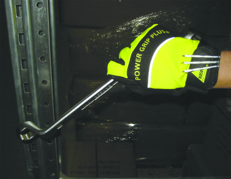 magnethandschuhmitschrauben_aktion